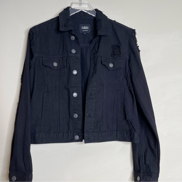 Almost Famous Distressed Denim Jacket - Picture 3 of 11